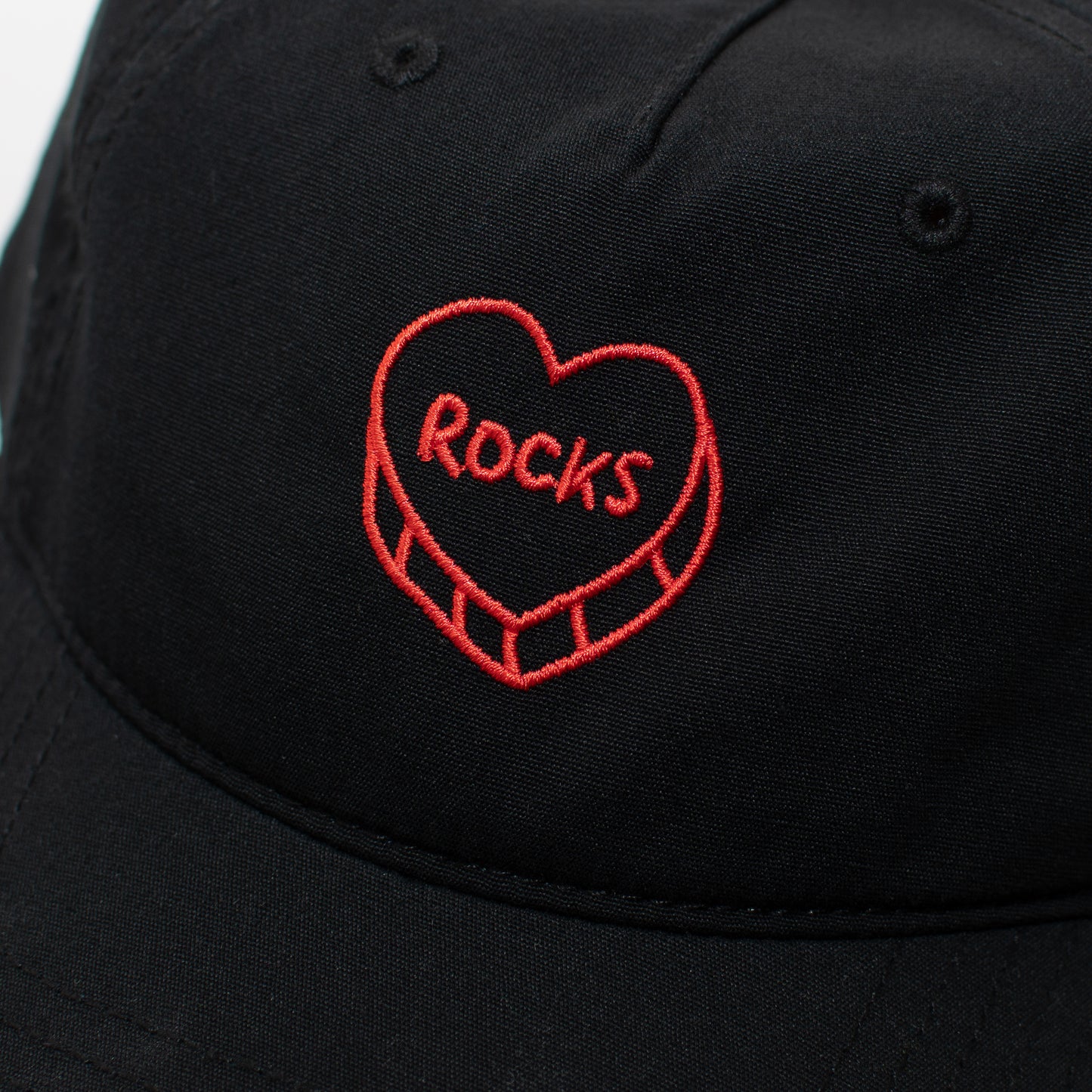 heart rocks climbing cap